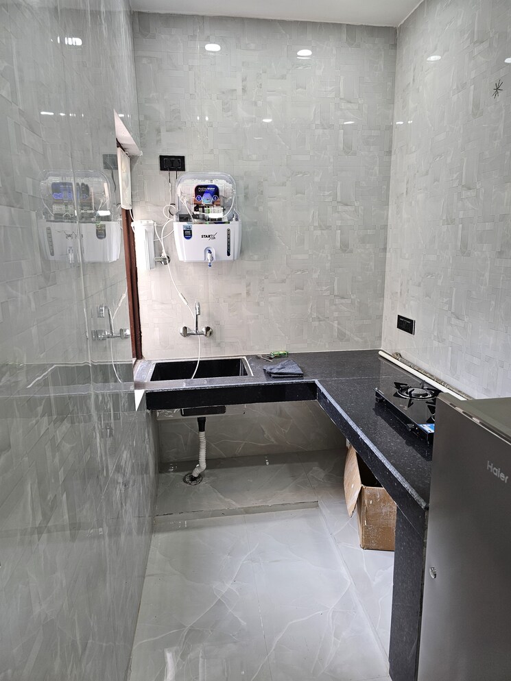 Kitchen, kohli-one-malibu-town 1 RK 350 Sq.Ft. Apartment In Sector 47 Gurgaon 9111362