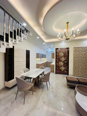 6+ BHK Independent House For Sale in Sector 5