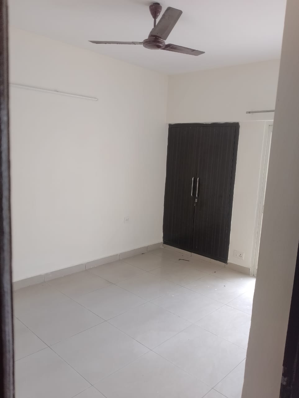 2 BHK Apartment For Rent in Panchsheel Greens