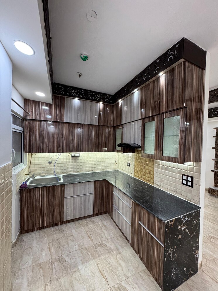 Kitchen, crossing-republik 3 Bedroom 1700 Sq.Ft. Apartment In Crossing Republic Ghaziabad 9111402