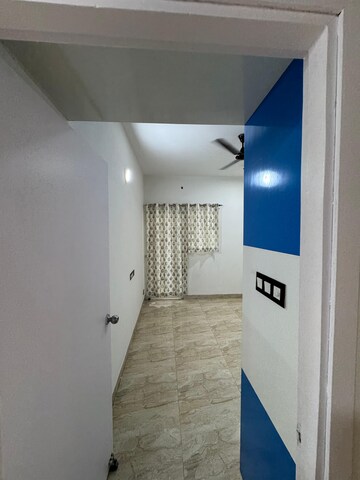Room in 3 BHK Apartment at Crossing Republik, Crossing Republic – for Sale