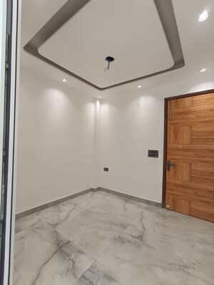 Room in 3 BHK Builder Floor at Vikas Puri – for Sale