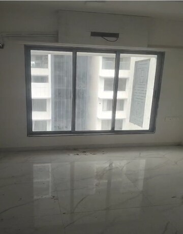 Bedroom in 2 BHK Apartment at Shubham Trident, Chembur – for Rent