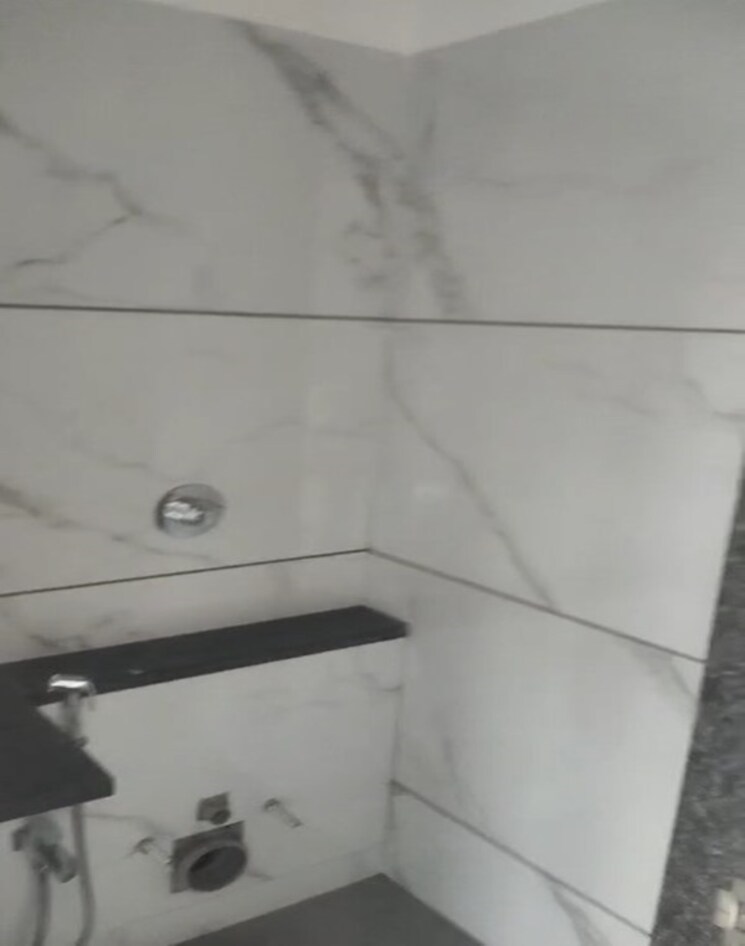 Bathroom, shubham-trident 2 Bedroom 780 Sq.Ft. Apartment In Chembur Mumbai 9111408