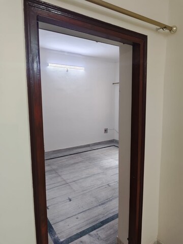 Room in 2 BHK Independent House at Sector 30 – for Rent