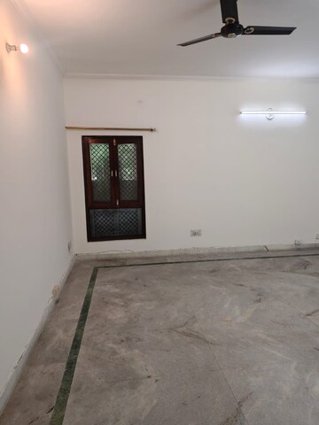 Room in 2 BHK Independent House at Sector 30 – for Rent