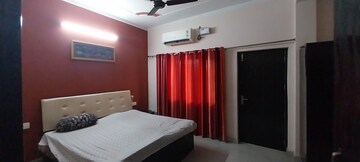 Bedroom in 6+ BHK Independent House at Sahastradhara Road – for Rent