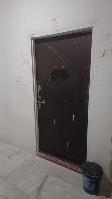 Room in 2 BHK Apartment at Viraj Khand – for Rent