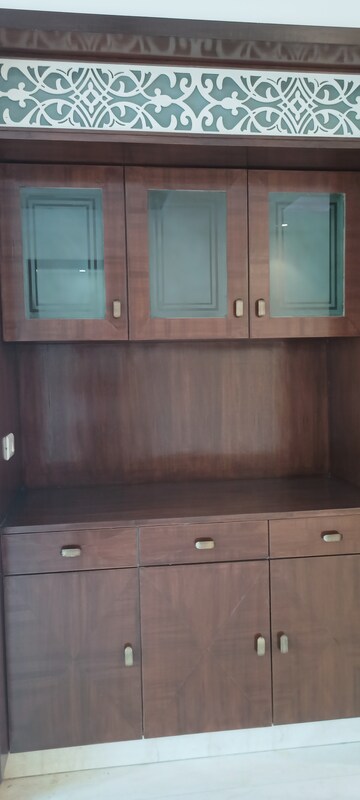 Kitchen in 3 BHK Builder Floor at DLF City Phase IV, Dlf Phase iv – for Rent