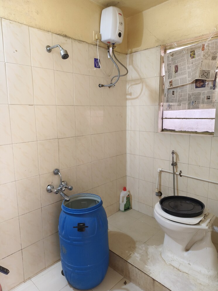 Bathroom, solitaire-park 2 Bedroom 1000 Sq.Ft. Apartment In Aundh Pune 9111510