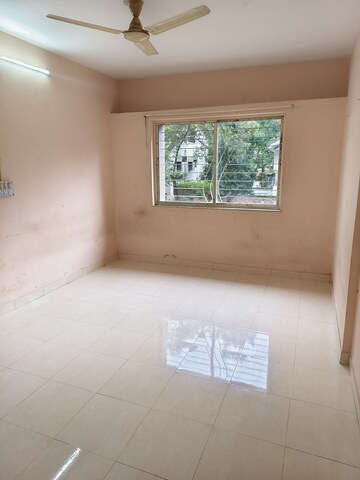 Room in 2 BHK Apartment at Solitaire Park, Aundh – for Rent