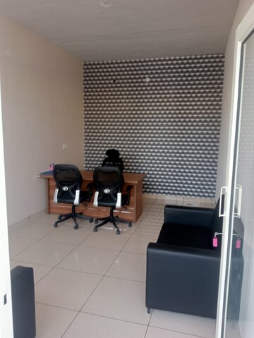  Shop For Rent in Vip Road