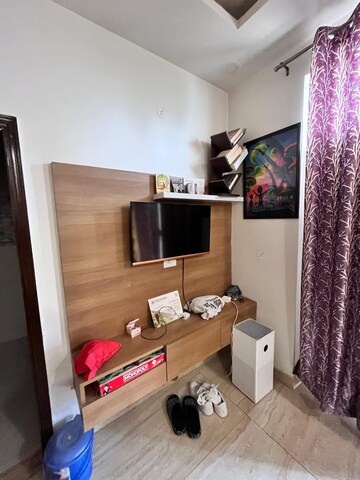 Furnished Amenities in 3 BHK Builder Floor at Mohit House, Sushant Lok I – for Rent