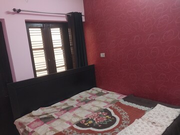 Bedroom in 2 BHK Builder Floor at Sahastradhara Road – for Rent