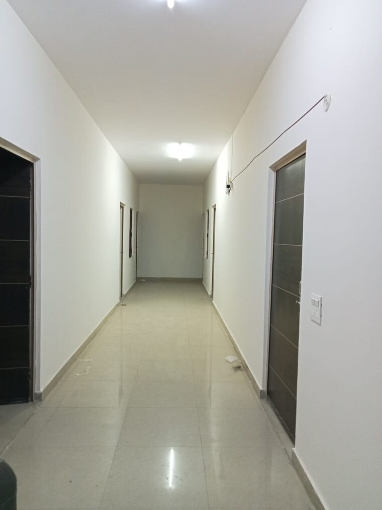 undefined, sector 47 3 Bedroom 3000 Sq.Ft. Independent House In Sector 47 Noida 9111526