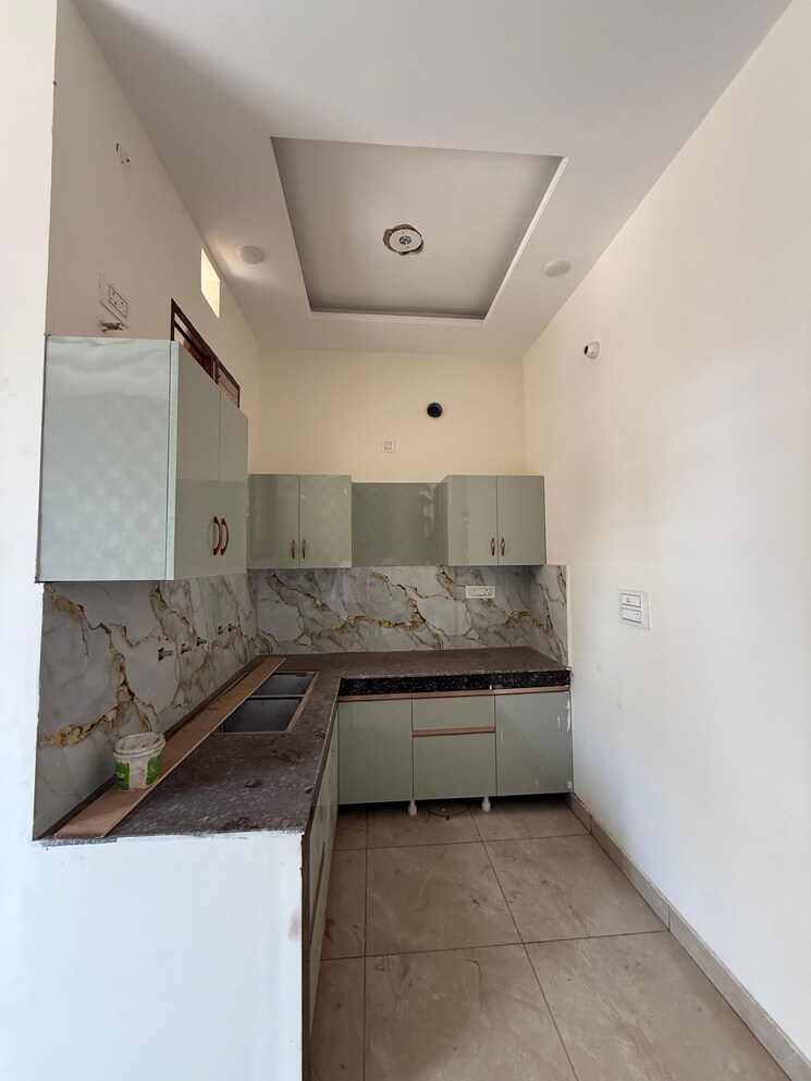 Kitchen, bhabat 1 Bedroom 63 Sq.Yd. Independent House In Bhabat Zirakpur 9111535