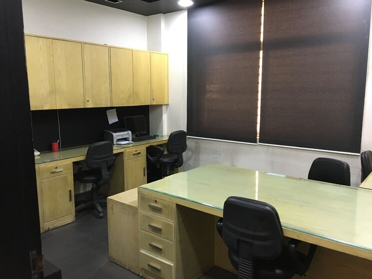 Team Area, sector 6 Commercial Office Space 212 Sq.Mt. In Sector 6 Noida 9111511