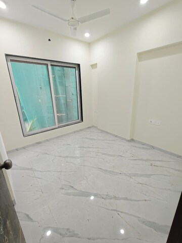 Room in 2 BHK Apartment at Arihant View, Santacruz East – for Rent