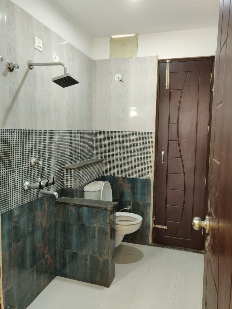 Attached Bathroom, devagra-mussorie-woods-apartments 2 Bedroom 1480 Sq.Ft. Apartment In Amwala Uparla Dehradun 9111565