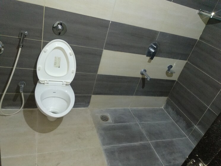 Attached Bathroom, sable-shivsagar-platinum 2 Bedroom 825 Sq.Ft. Apartment In Sinhagad Road Pune 9111572