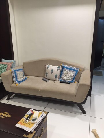 Bedroom in 2 BHK Apartment at Bhawani Bhawan, Dadar West – for Rent