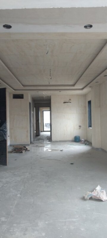 Room in 3 BHK Builder Floor at Adarsh Nagar – for Sale