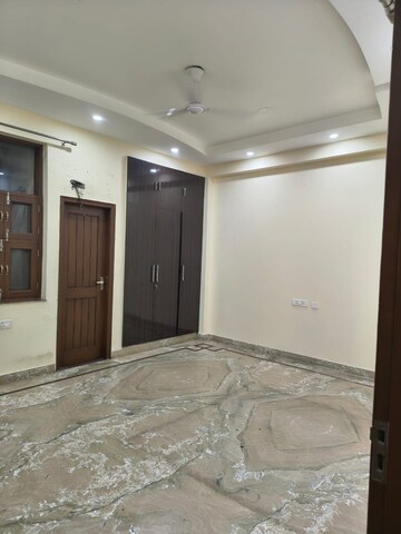 Bedroom in 3 BHK Apartment at RWA Apartments Sector 29, Sector 29 – for Sale