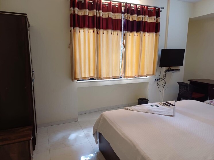 Room, ews-building-kalyani-nagar 3.5 Bedroom 2000 Sq.Ft. Apartment In Kalyani Nagar Pune 9111639