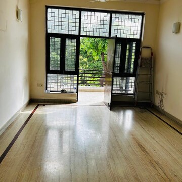 3 BHK Builder Floor For Rent in Sector 52