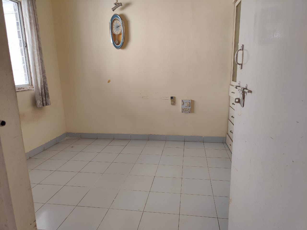 2 BHK + Servant Room Apartment For Rent in Sumangal Heights