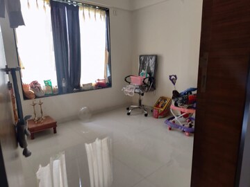 Room in 2 BHK Apartment at Mittal Sun Aura, Sinhagad Road – for Rent