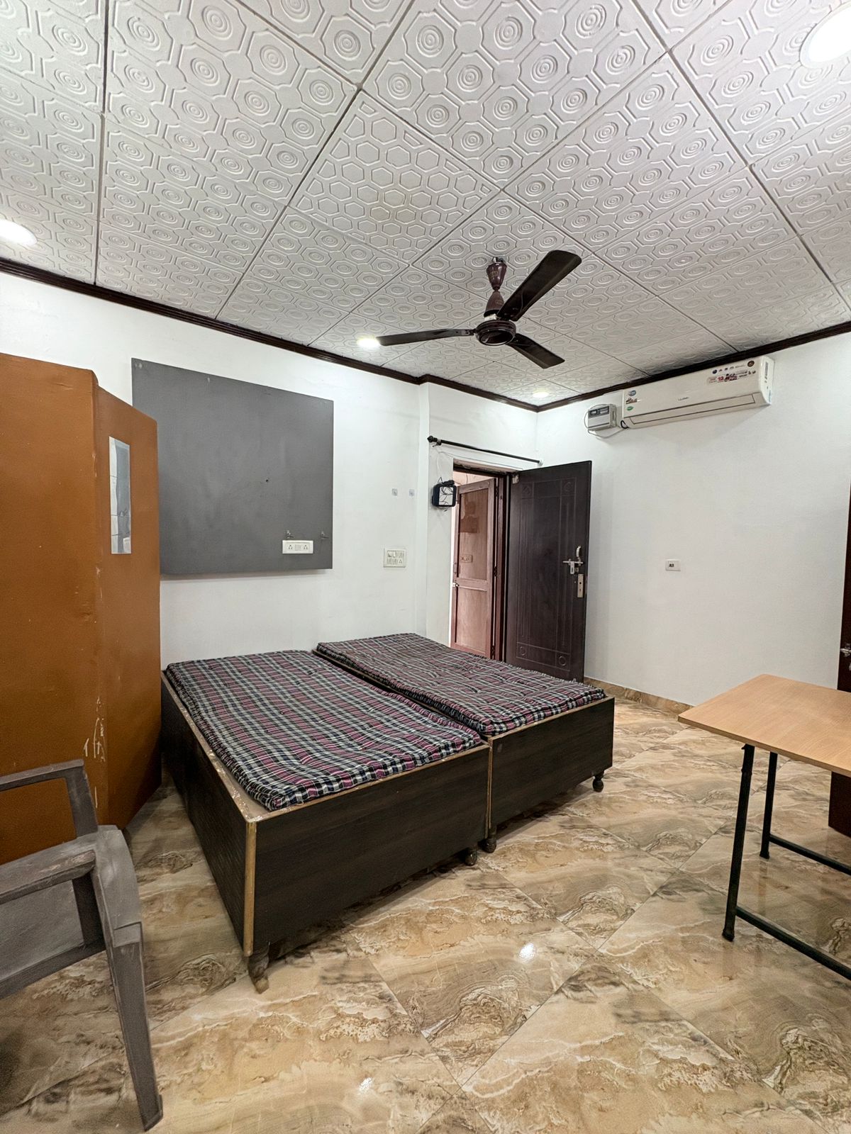 1 BHK Builder Floor For Rent in Malviya Nagar