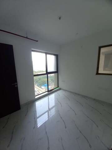 Room in 2 BHK Apartment at Raymond Ten X Habitat, Pokhran Road No Two – for Rent