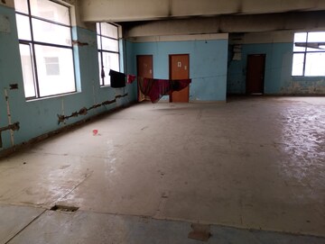 Room in  Warehouse at Sector 63 – for Rent