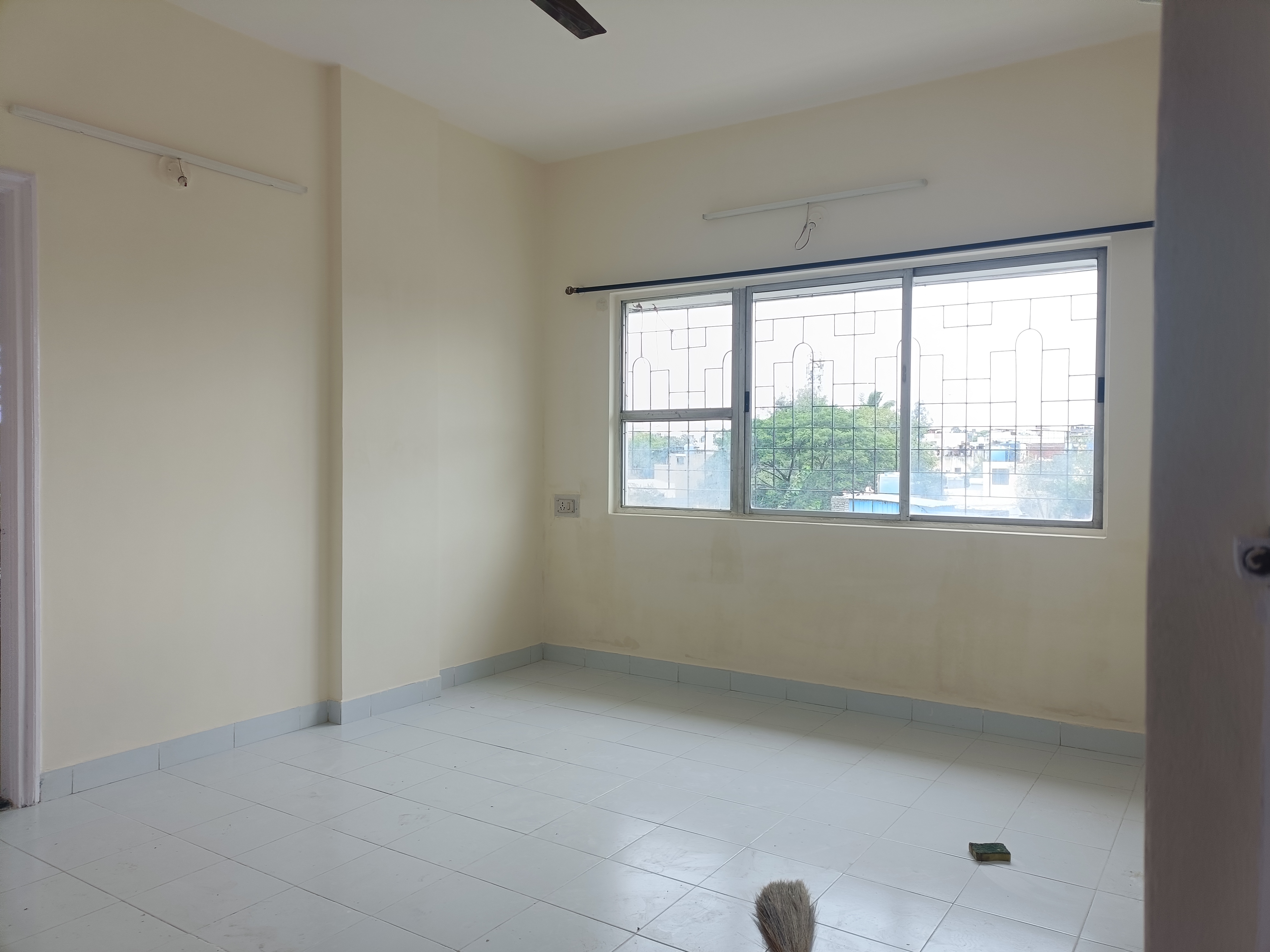 2 BHK Apartment For Rent in Kumar Aangan