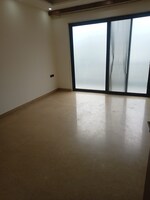 4 BHK + Pooja Room,Servant Room 300 Sq.Yd. Builder Floor in Sushant Lok I