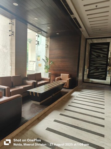 Balcony in 3.5 BHK Apartment at Mahagun Moderne, Sector 78 – for Rent