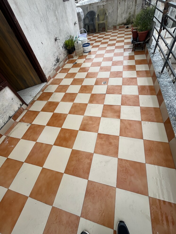 Balcony, saket 1 Bedroom 450 Sq.Ft. Builder Floor In Saket Delhi 9111821