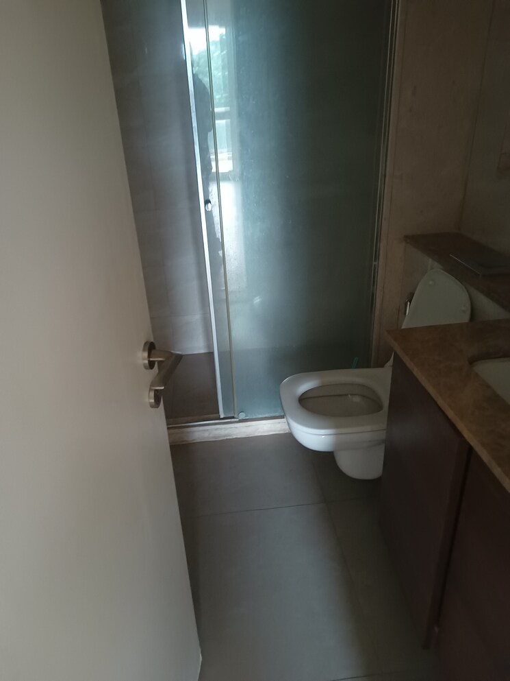 Attached Bathroom, dlf-park-place 4 Bedroom 2677 Sq.Ft. Apartment In Sector 54 Gurgaon 9111841