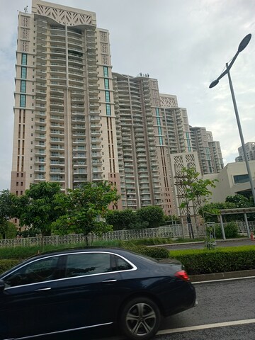 4 BHK Apartment For Sale in DLF Park Place, Sector 54
