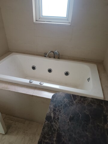 Bathroom in 4 BHK Apartment at DLF Park Place, Sector 54 – for Sale