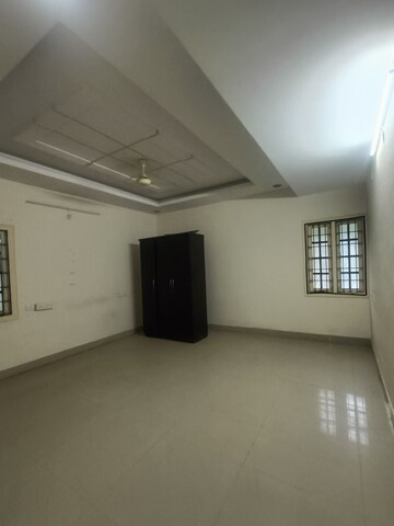 Room in 3 BHK Apartment at Ten Madhapur, Madhapur – for Rent