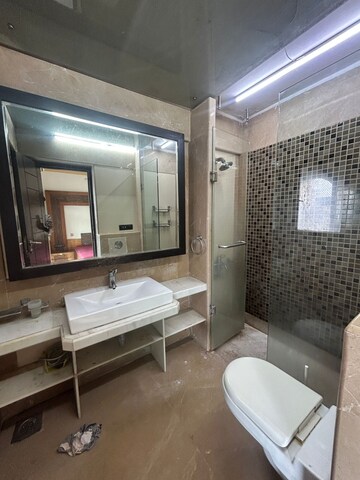 Attached Bathroom in 4 BHK Apartment at Raja 10 Central Avenue  Santacruz, Santacruz West – for Rent