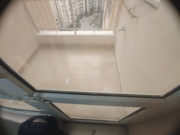 Furnished Amenities in 2 BHK Apartment at Amrapali Golf Homes, Sector 4 Greater Noida – for Rent