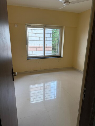 Room in 2 BHK Apartment at Venkateshwara Fragrancia, Koregaon – for Rent