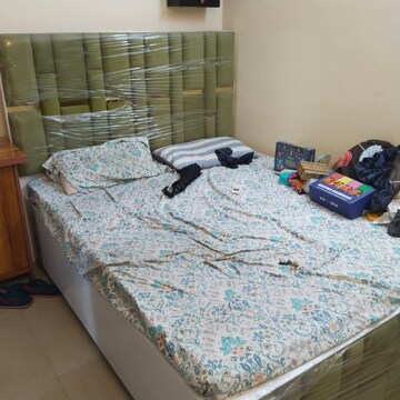 Bedroom in 2 BHK Apartment at Supertech Cape Town, Sector 74 – for Rent