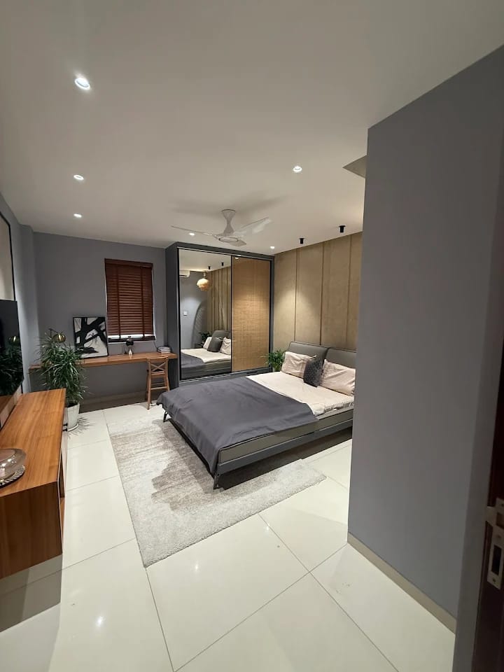 4 BHK + Pooja Room,Servant Room Villa For Sale in Radhey Raaga