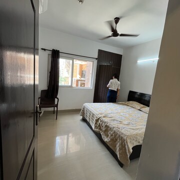 Bedroom in 2.5 BHK Apartment at Supertech Cape Town, Sector 74 – for Rent