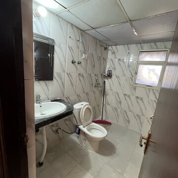 Bathroom in 2.5 BHK Apartment at Supertech Cape Town, Sector 74 – for Rent