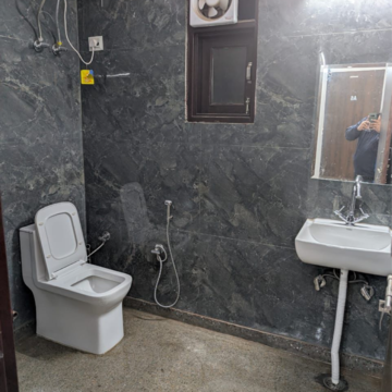 Bathroom in 1 BHK Builder Floor at Saket – for Rent